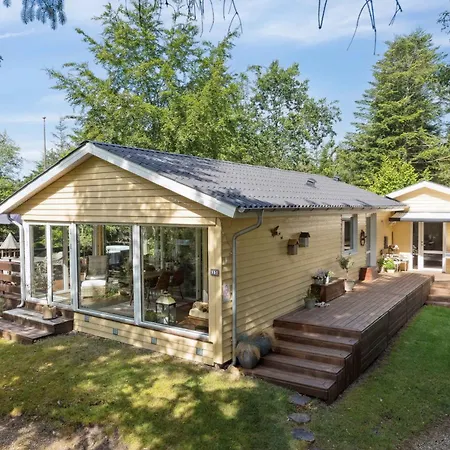 Renovated Gem With View And Sunny Terraces Ferienhaus *