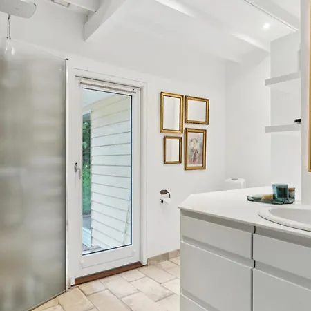 Ferienhaus Renovated Gem With View And Sunny Terraces *