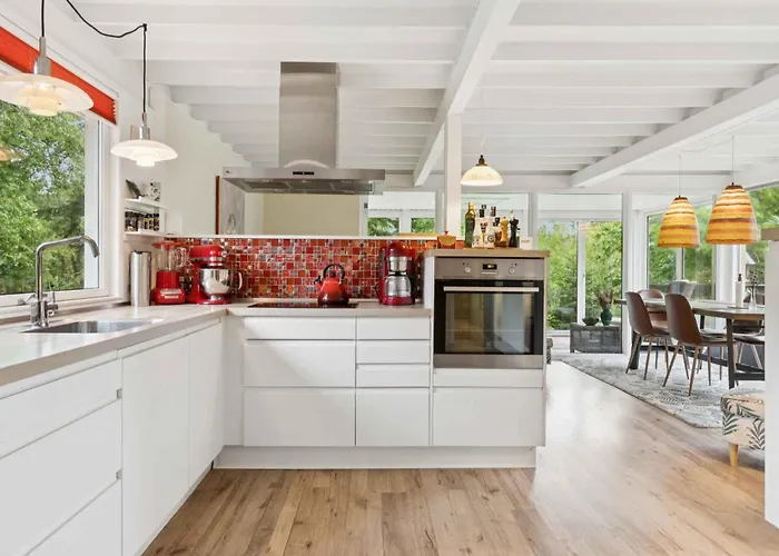 Renovated Gem With View And Sunny Terraces Hébergement de vacances *